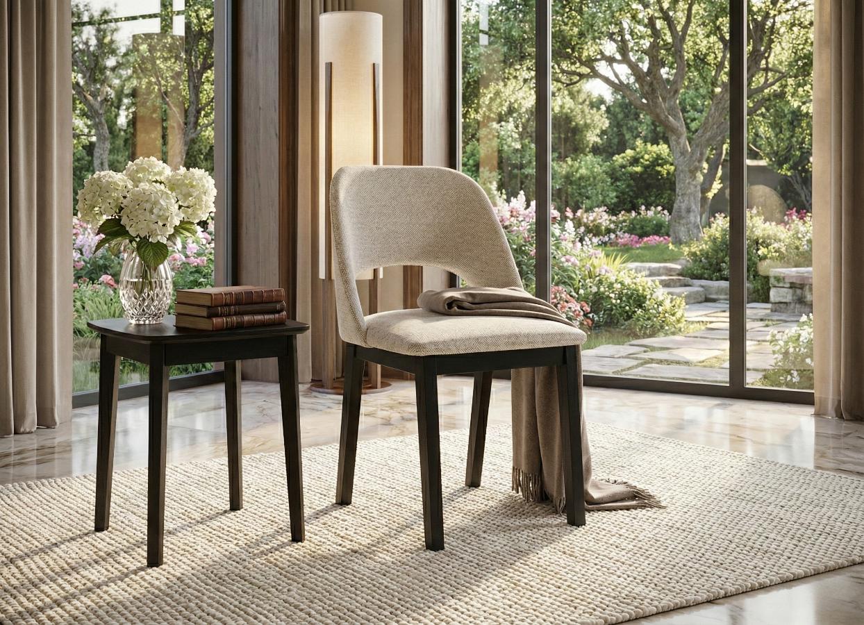 Beżowe krzesło do jadalni w aranżacji Viva 2
